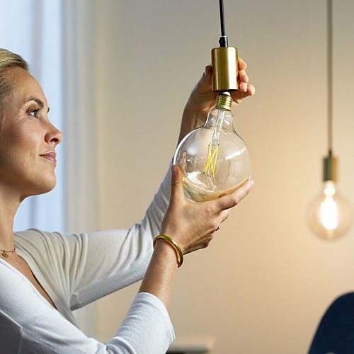 ���� ��� LED ���� ���� WIZ ���� ��� SMART BULB 6.5W G200 E27 927