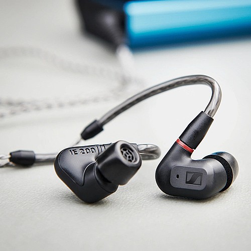 ������� ������ ���� SENNHEISER ������� ��� IE 200