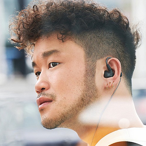 ������� ������ ���� SENNHEISER ������� ��� IE 200