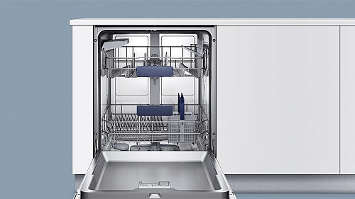 ���� ���� ��� �������� ��� 60 �"� ���� SIEMENS ��� SN55M536EU �����
