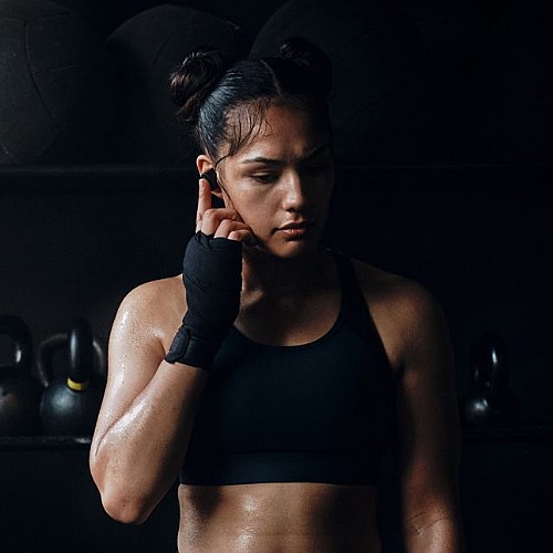 ������� ����� �������� TWS ���� BOSE ���� ��� SPORT EARBUDS